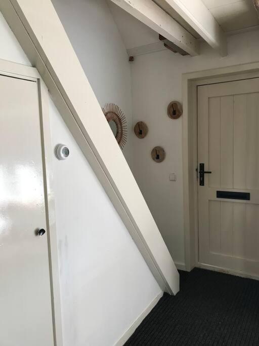 Stijlvol & Lief Onthaast-Huisje Met Piano, Tv En Wifi Holwerd Extérieur photo